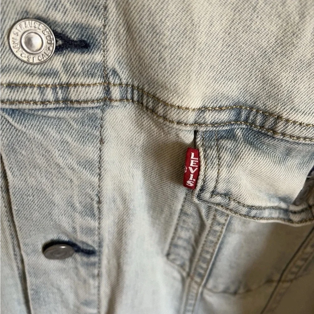 Levi’s Premium Trucker Jacket PC9 72334‑0510 Men’s L Light Blue Soft Denim